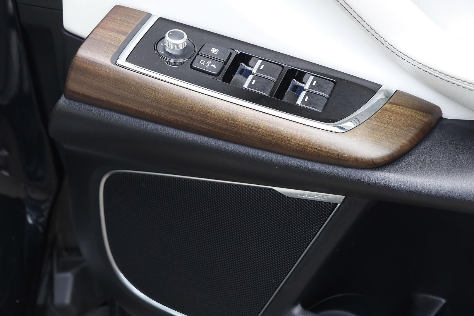 Mazda Cx-9 image 4