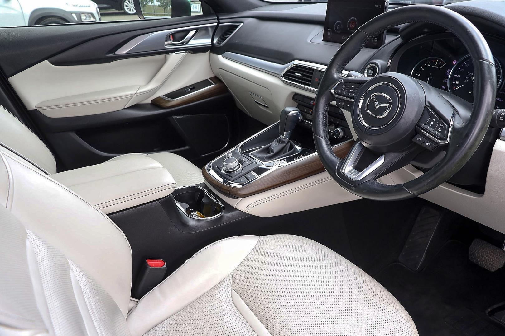 Mazda Cx-9 image 3