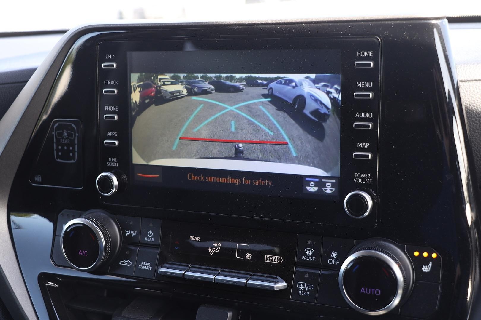 Toyota Kluger image 2