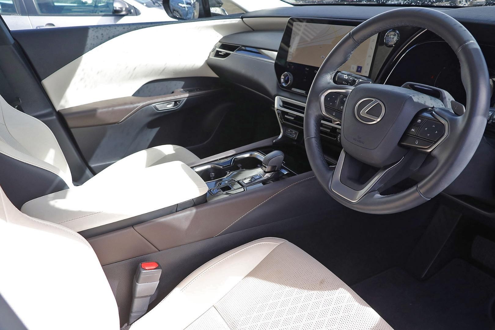 Lexus Rx image 4