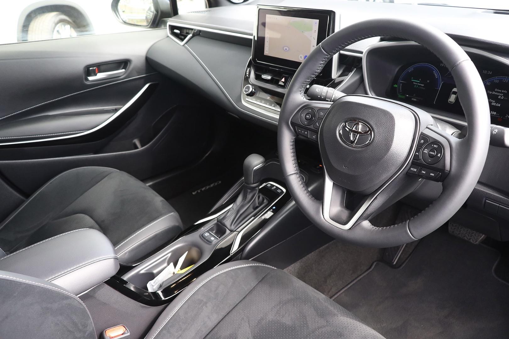 Toyota Corolla image 2