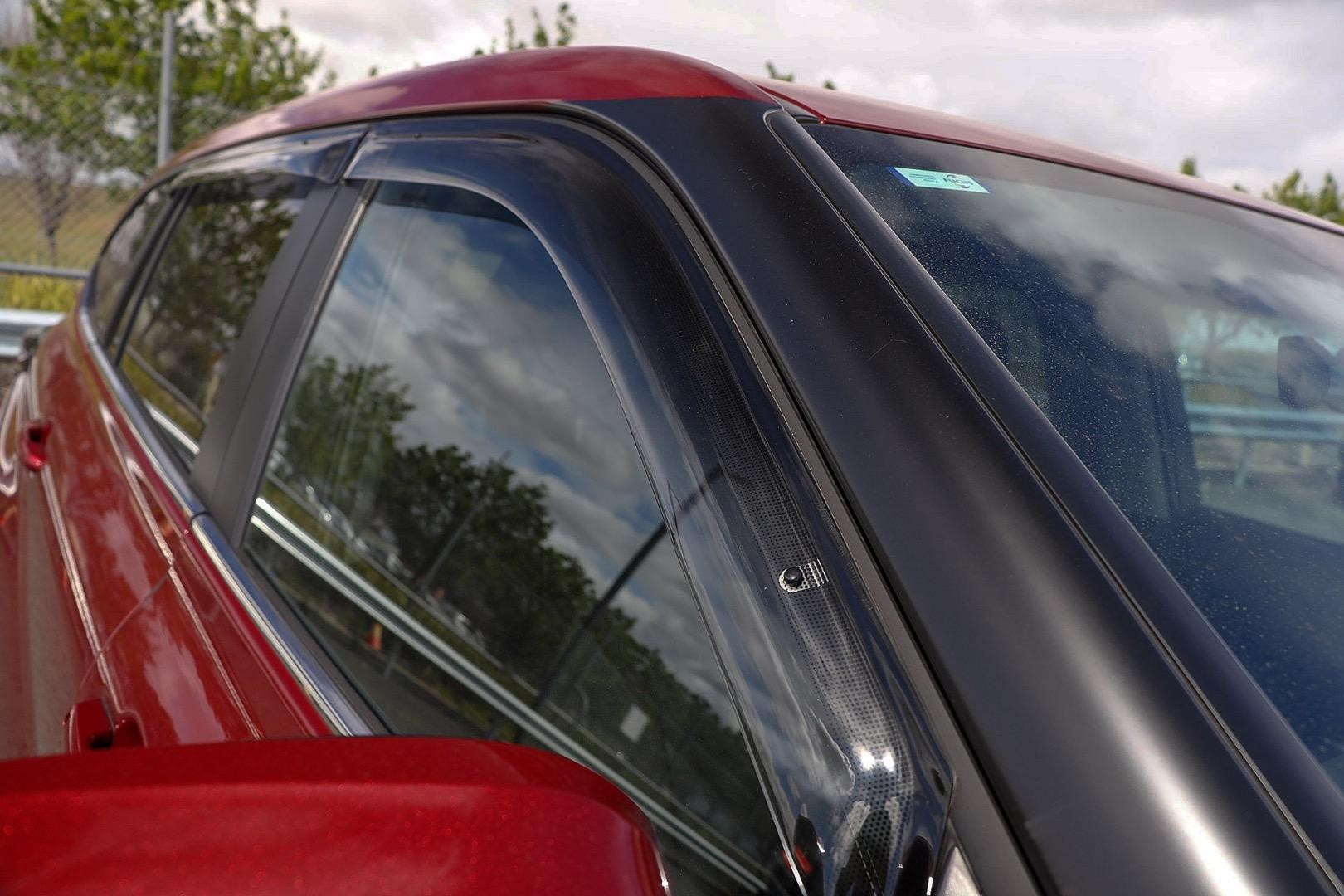Toyota Kluger image 3