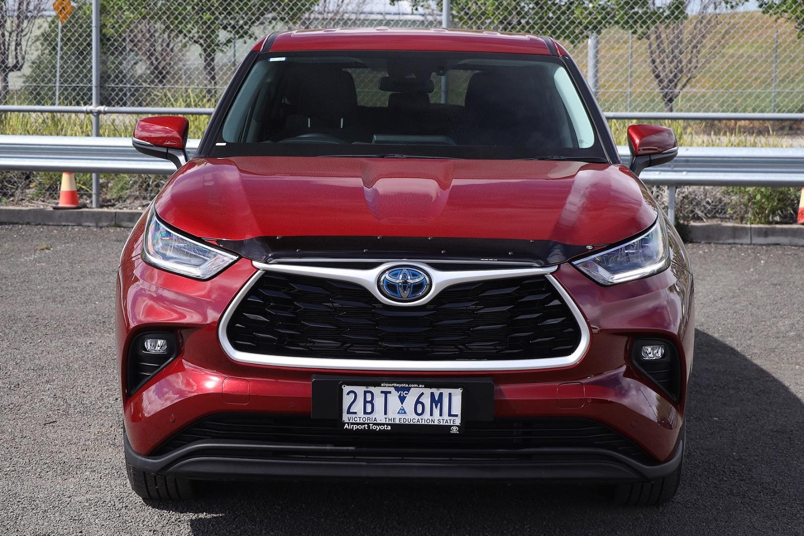 Toyota Kluger image 4