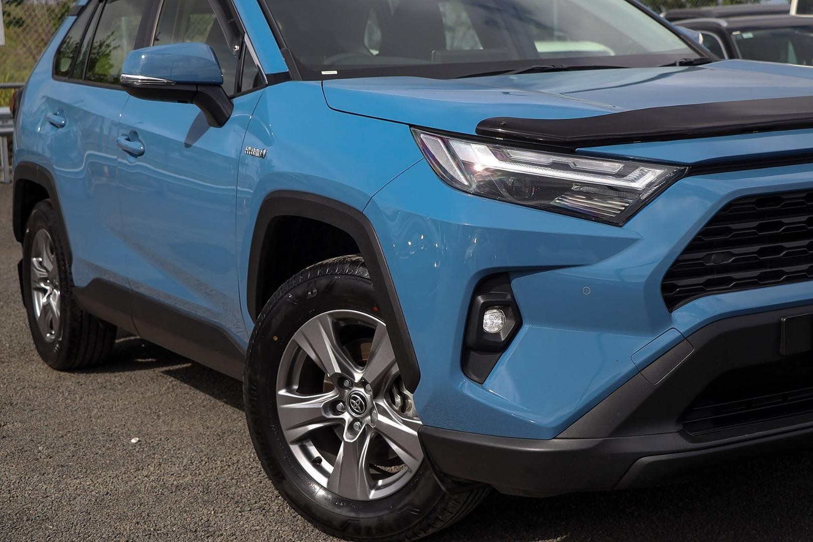Toyota Rav4 image 2
