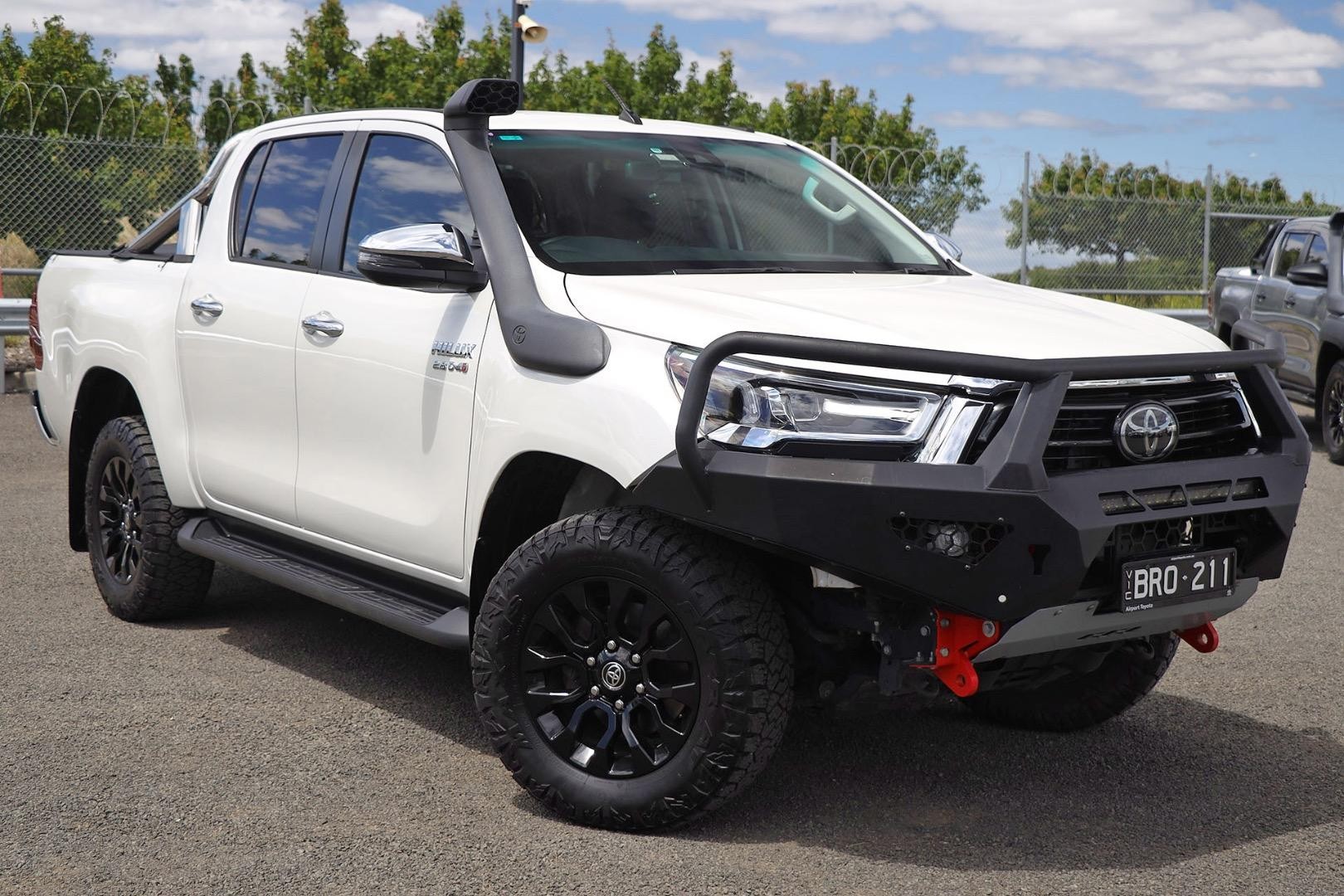 Toyota Hilux image 1