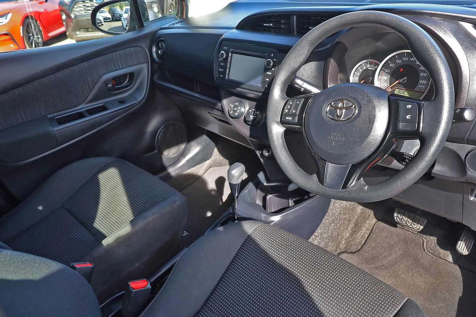 Toyota Yaris image 2
