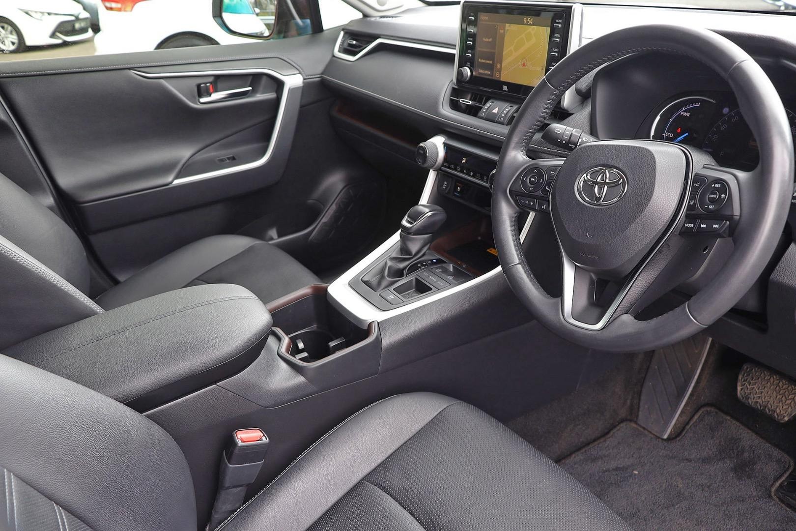 Toyota Rav4 image 2