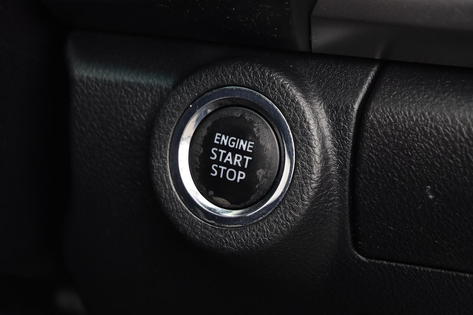 Toyota Hilux image 3