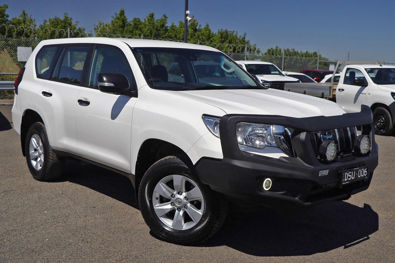 Toyota Landcruiser Prado image 1