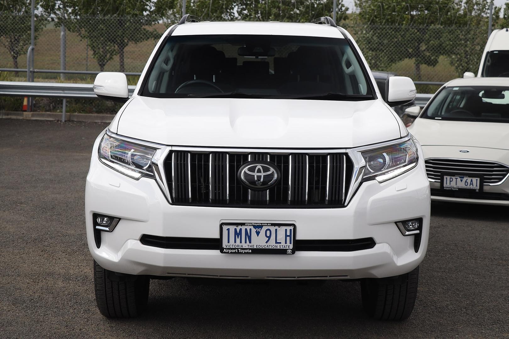 Toyota Landcruiser Prado image 3