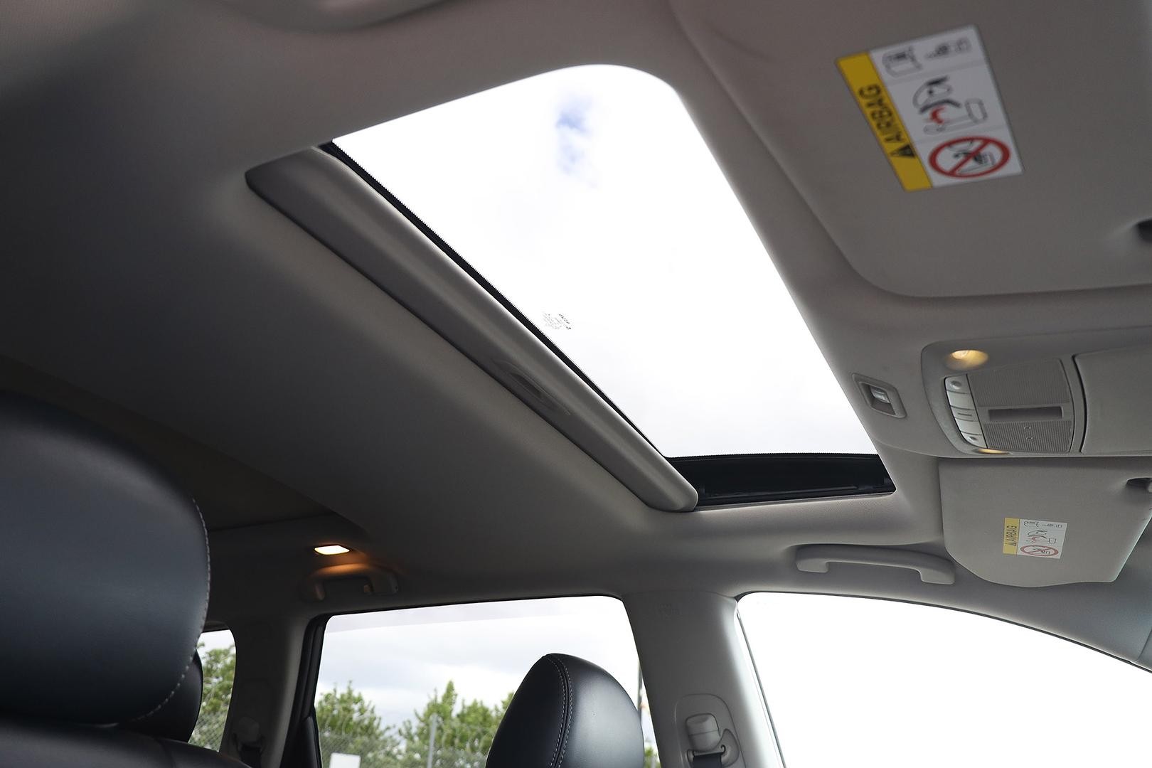 Nissan Pathfinder image 4