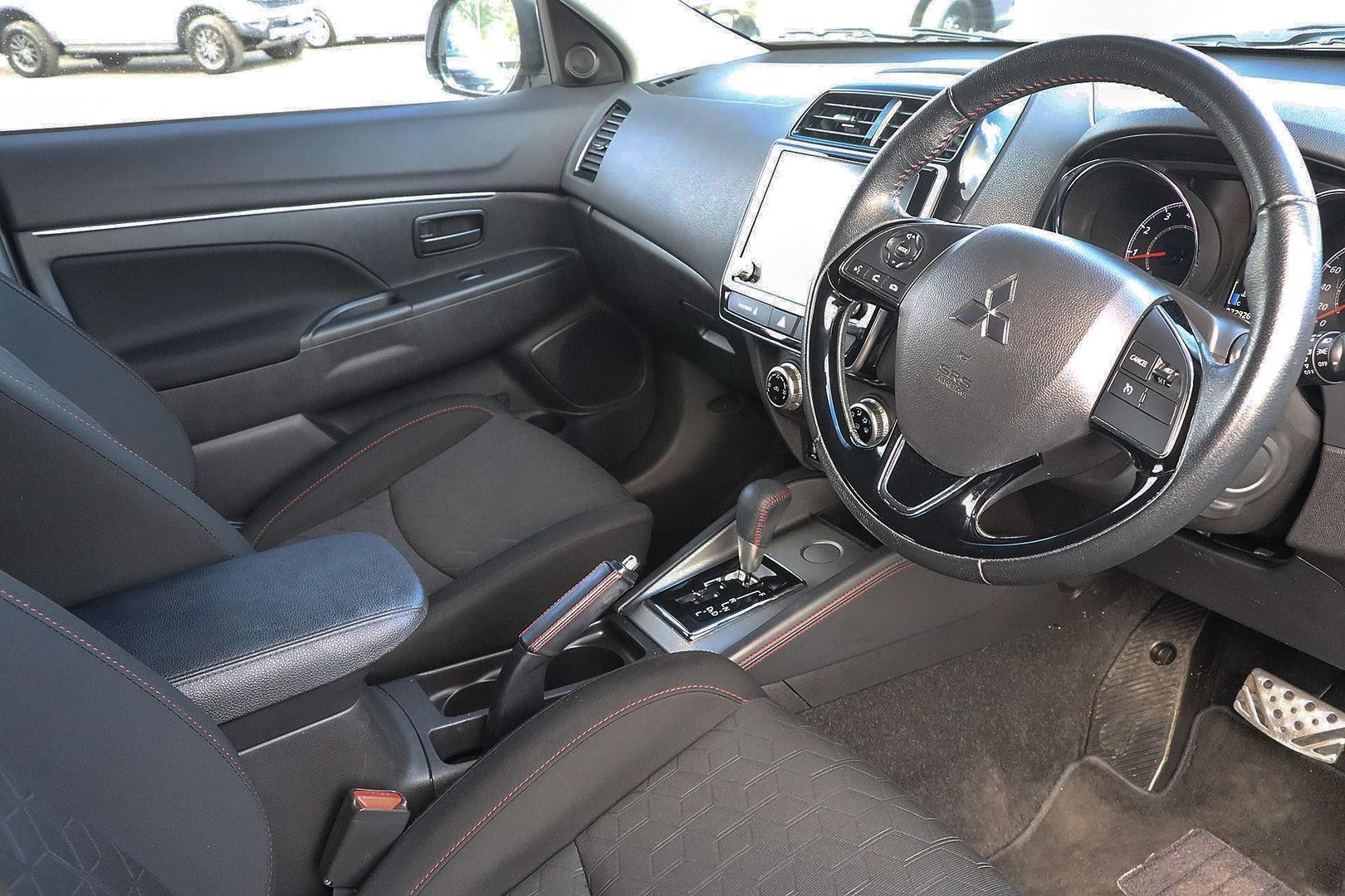 Mitsubishi Asx image 2