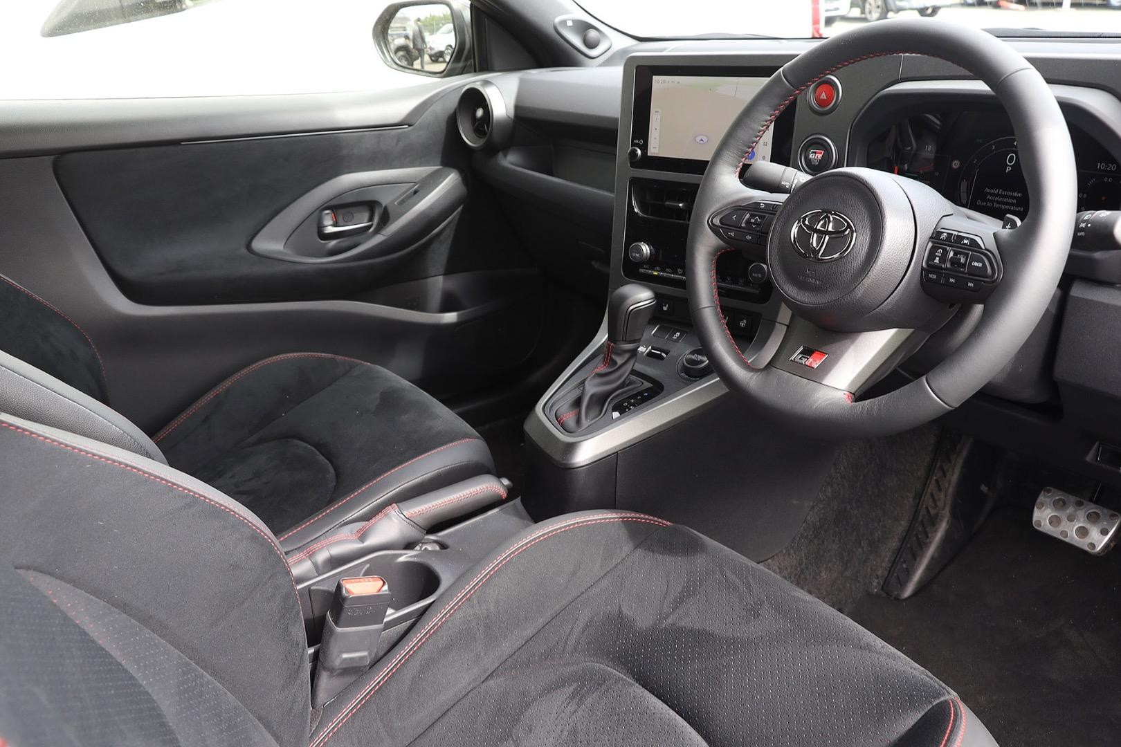Toyota Yaris image 2