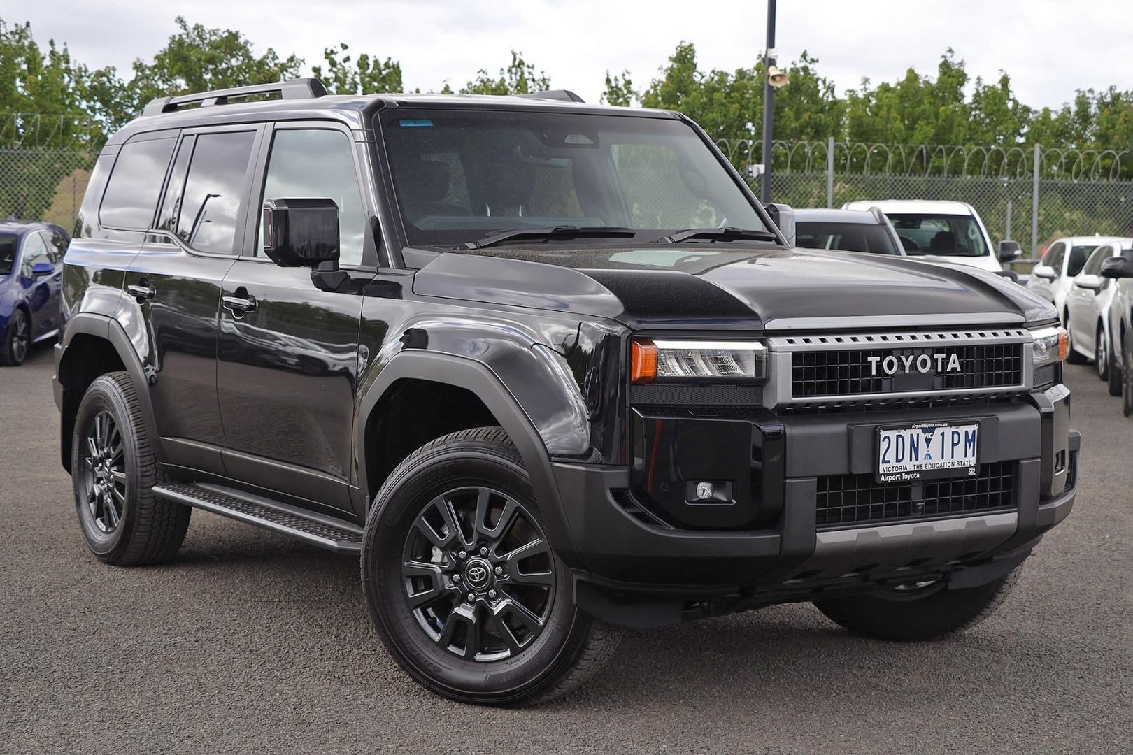 Toyota Landcruiser Prado image 1
