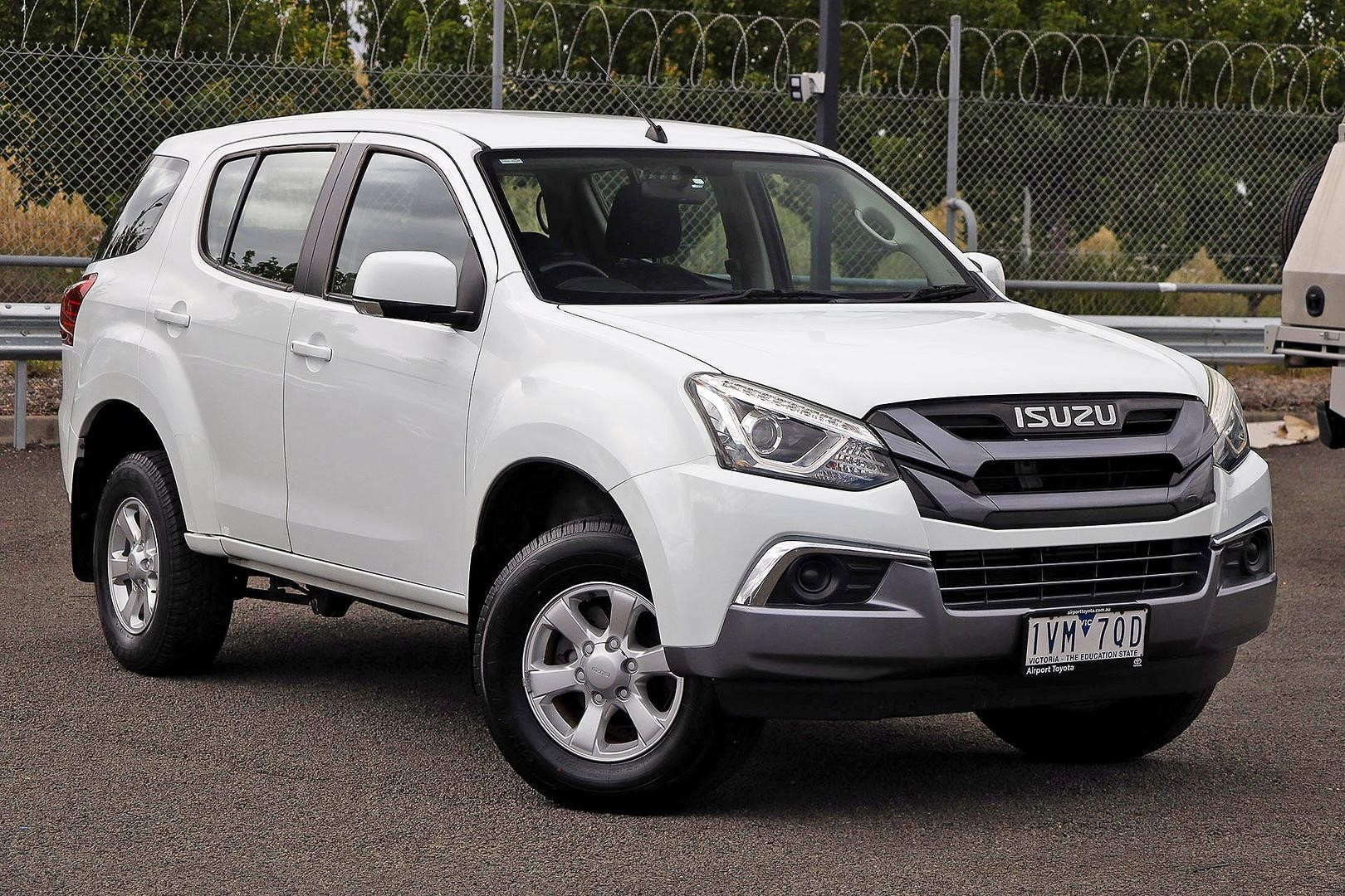 Isuzu Mu-x image 1