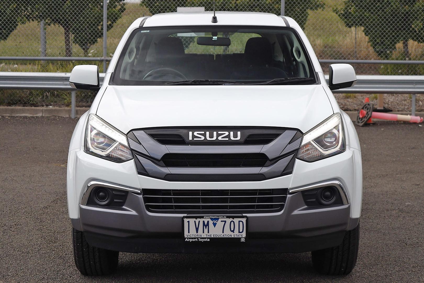 Isuzu Mu-x image 3