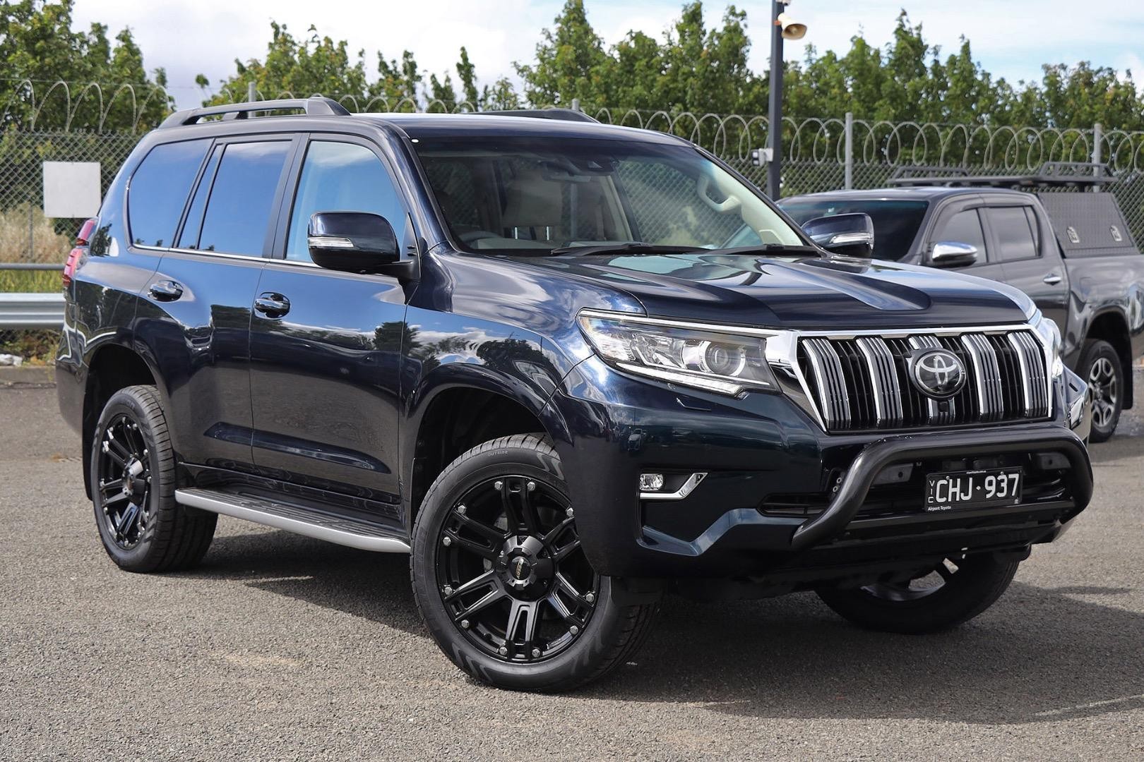 Toyota Landcruiser Prado image 1