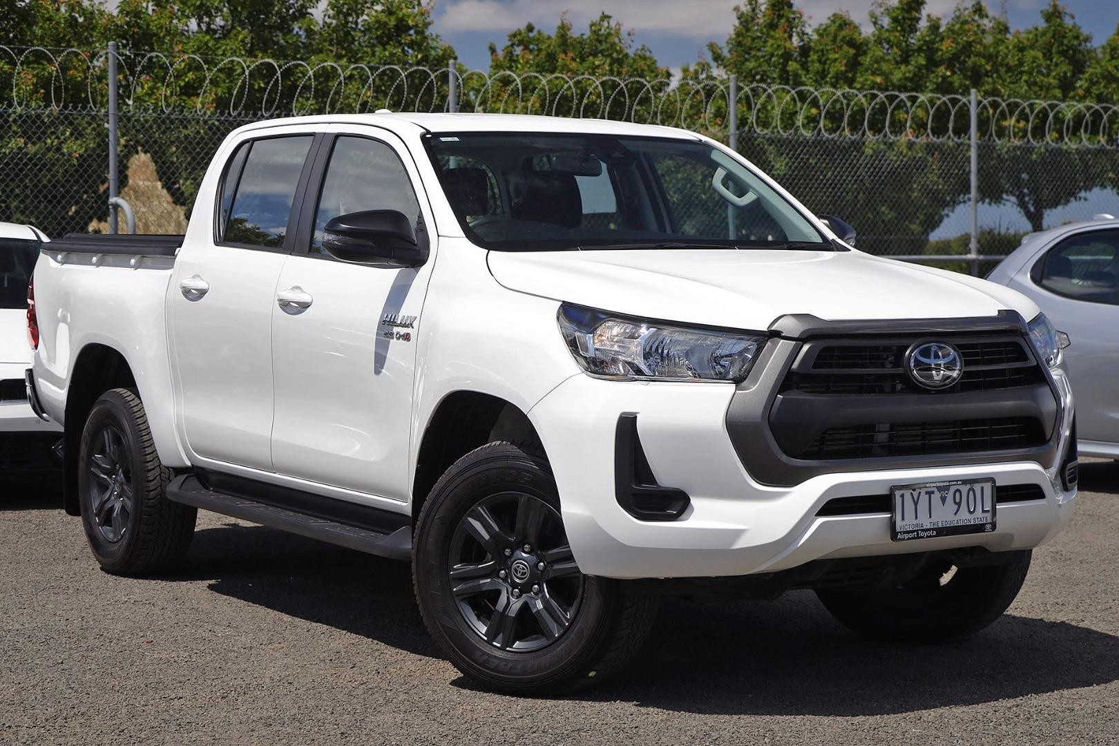 Toyota Hilux image 1