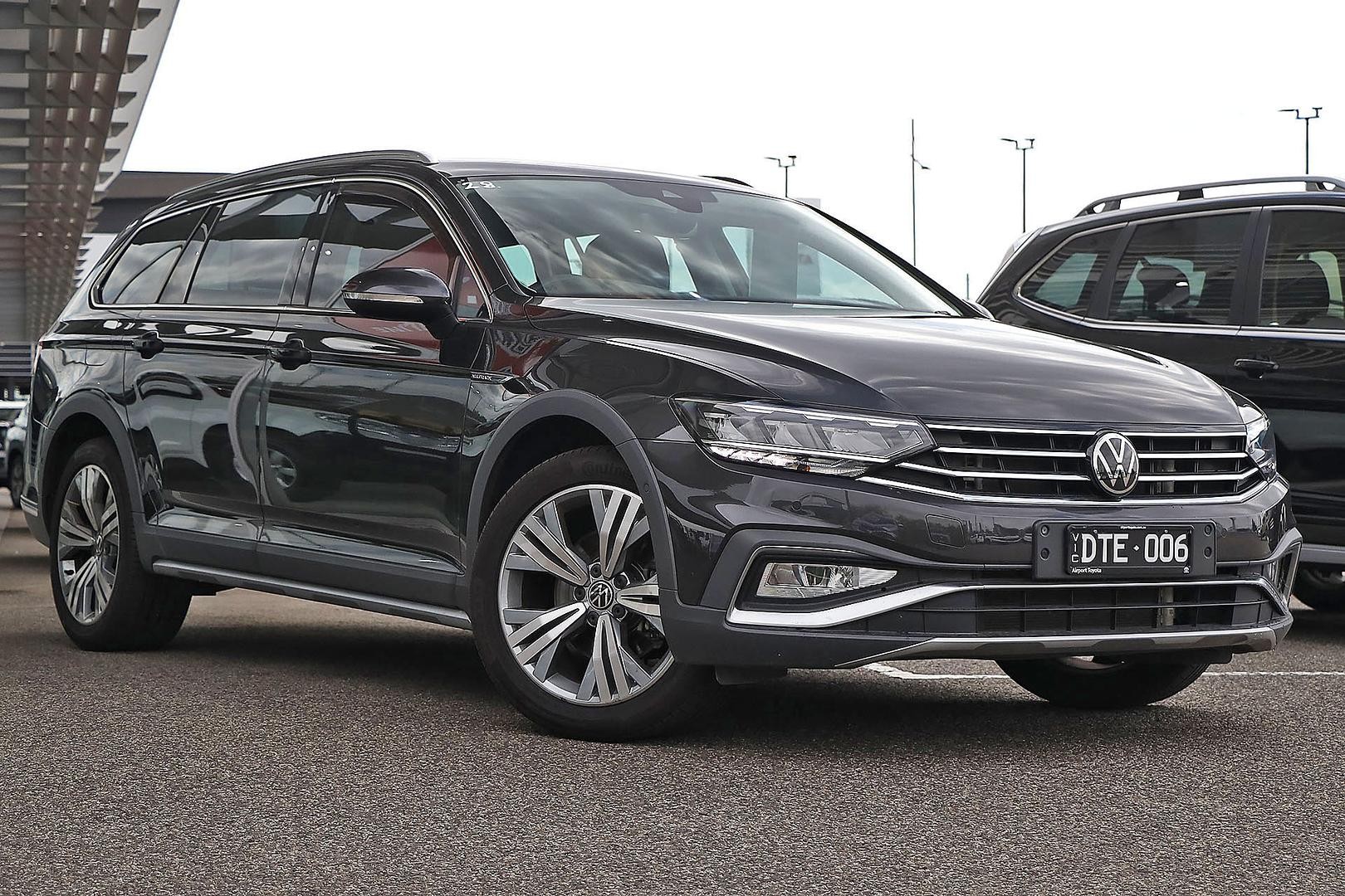 Volkswagen Passat image 1