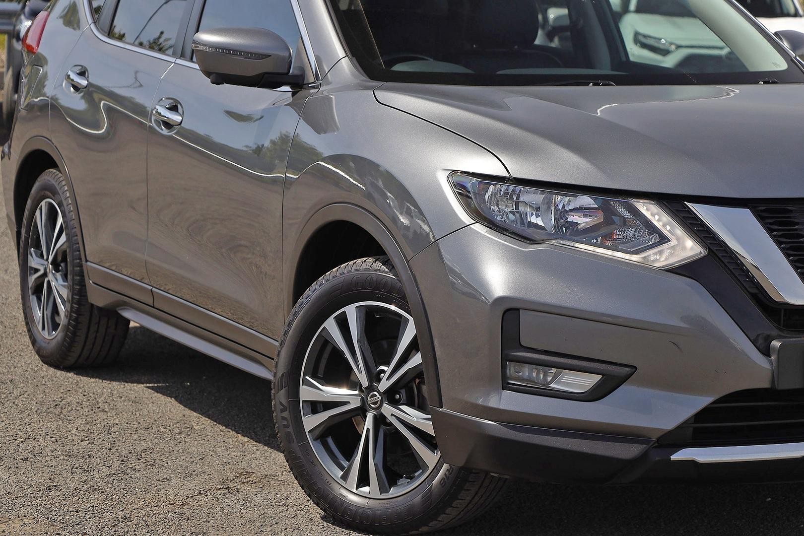Nissan X-trail image 2