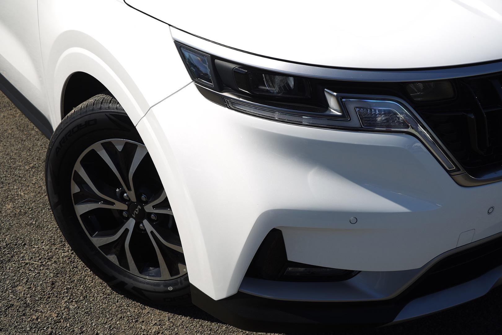 Kia Carnival image 2