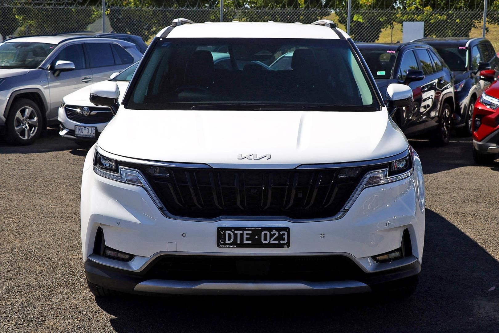 Kia Carnival image 3