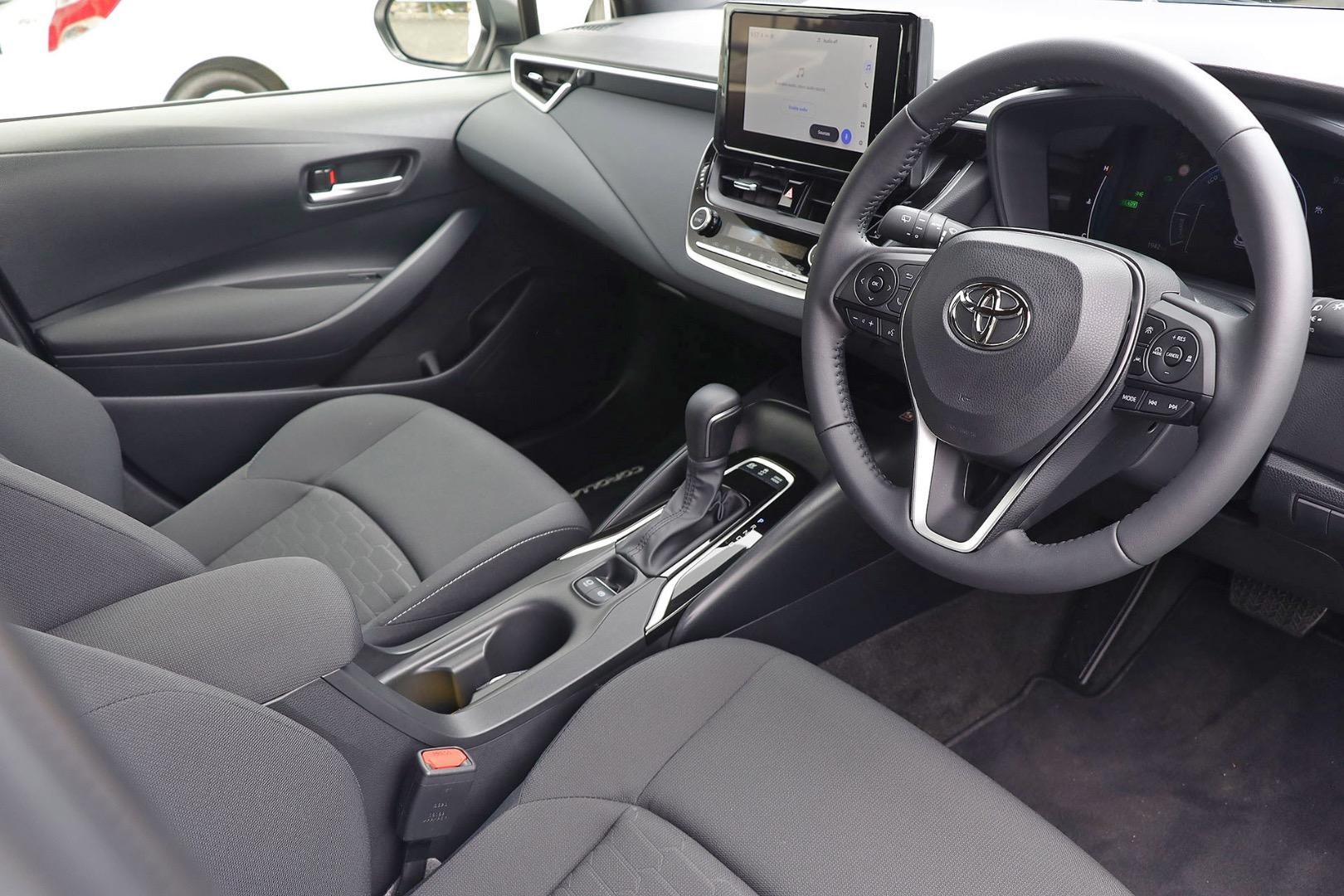 Toyota Corolla image 2