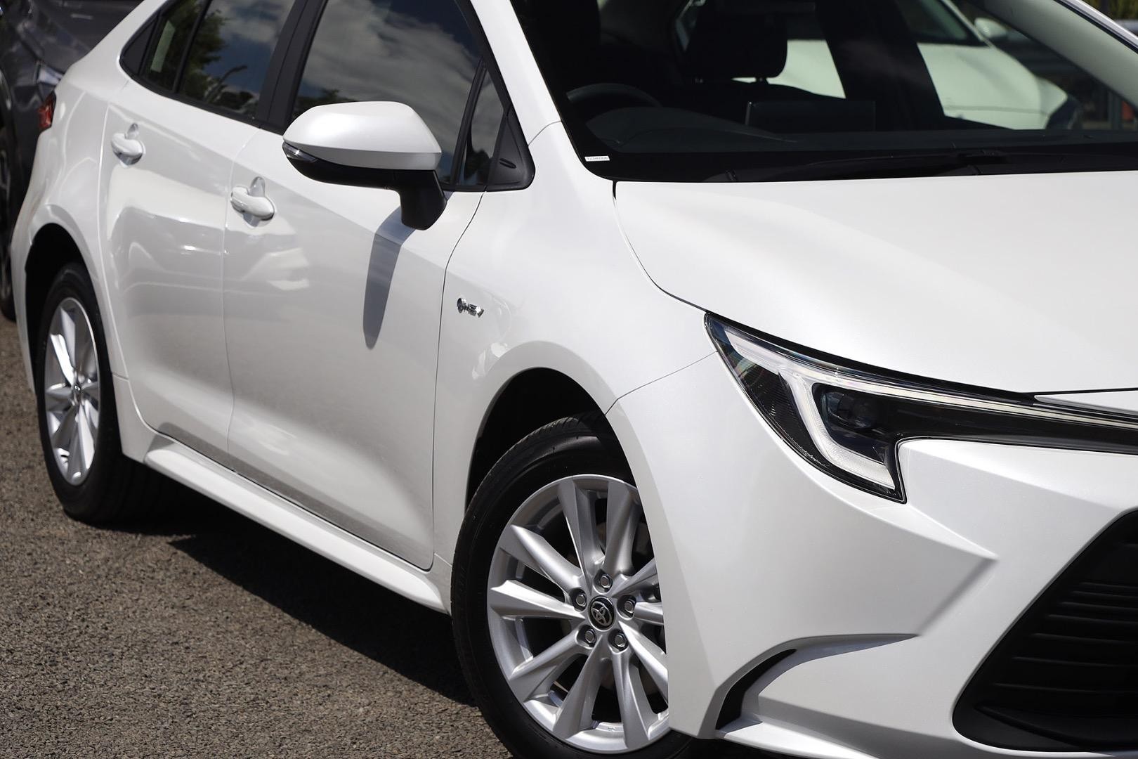 Toyota Corolla image 2