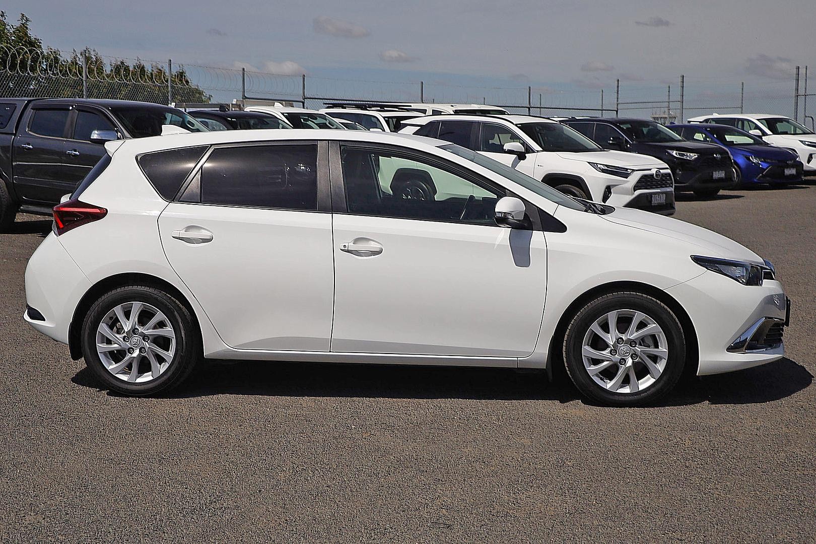 Toyota Corolla image 4