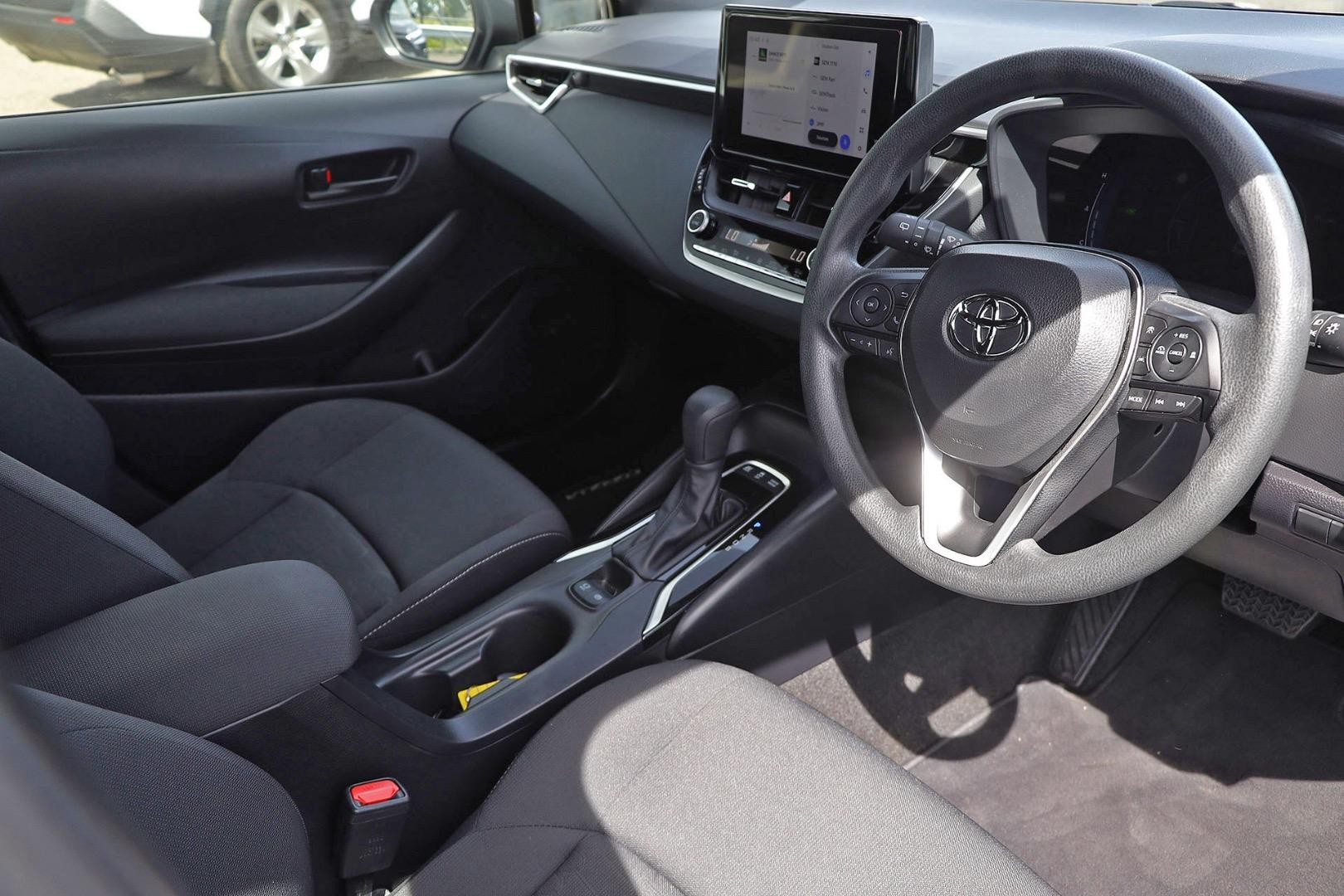 Toyota Corolla image 2