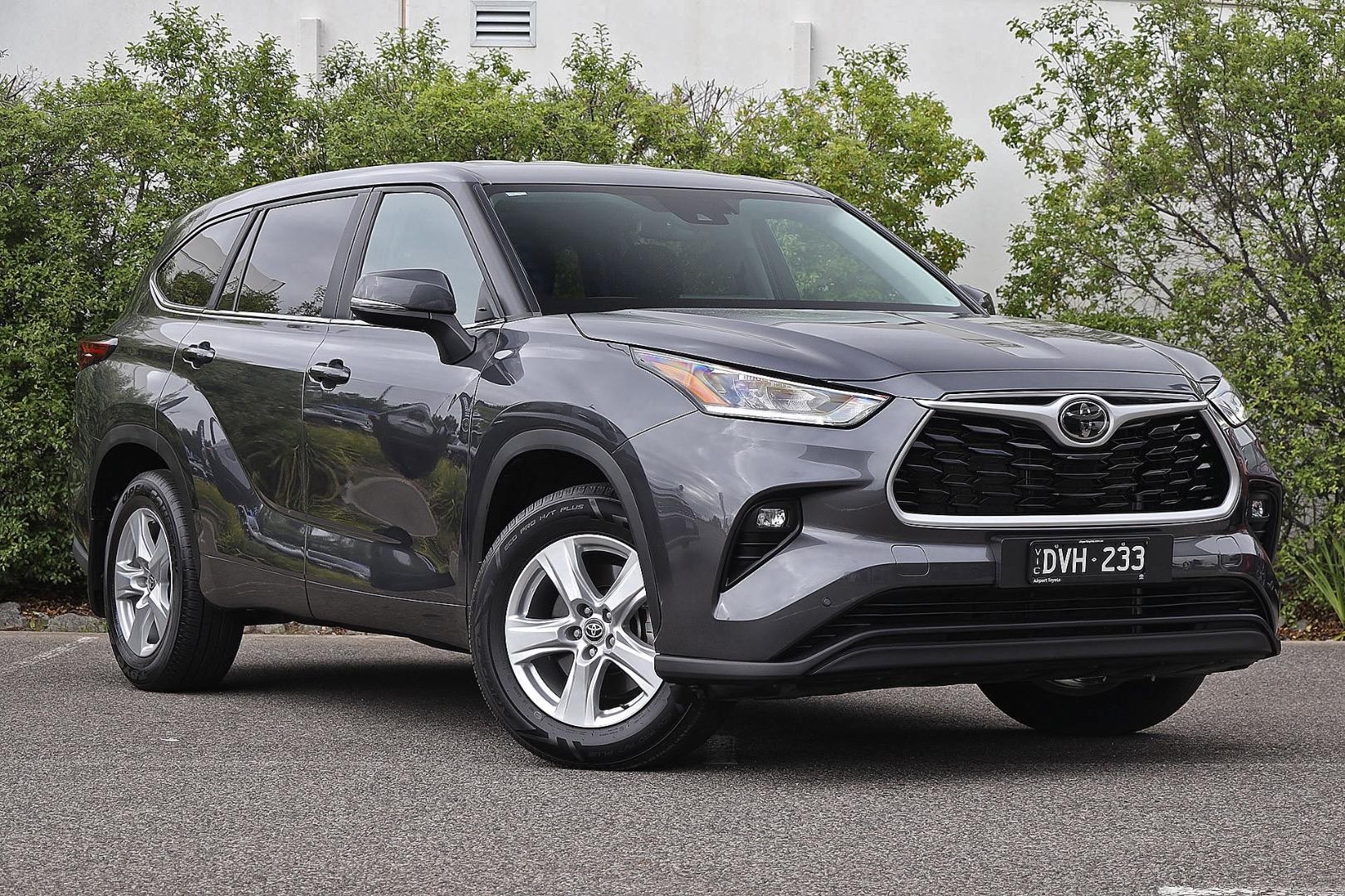 Toyota Kluger image 1