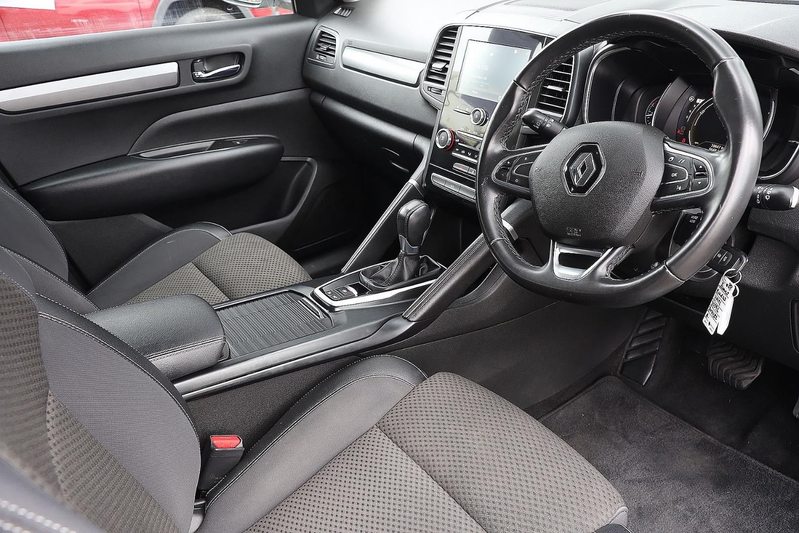 Renault Koleos image 2