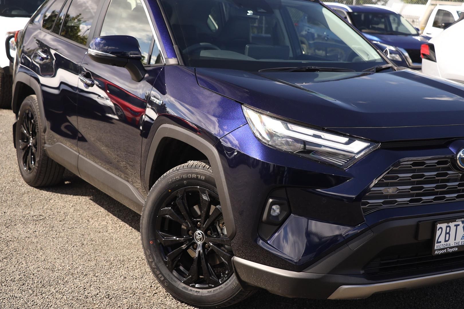 Toyota Rav4 image 2