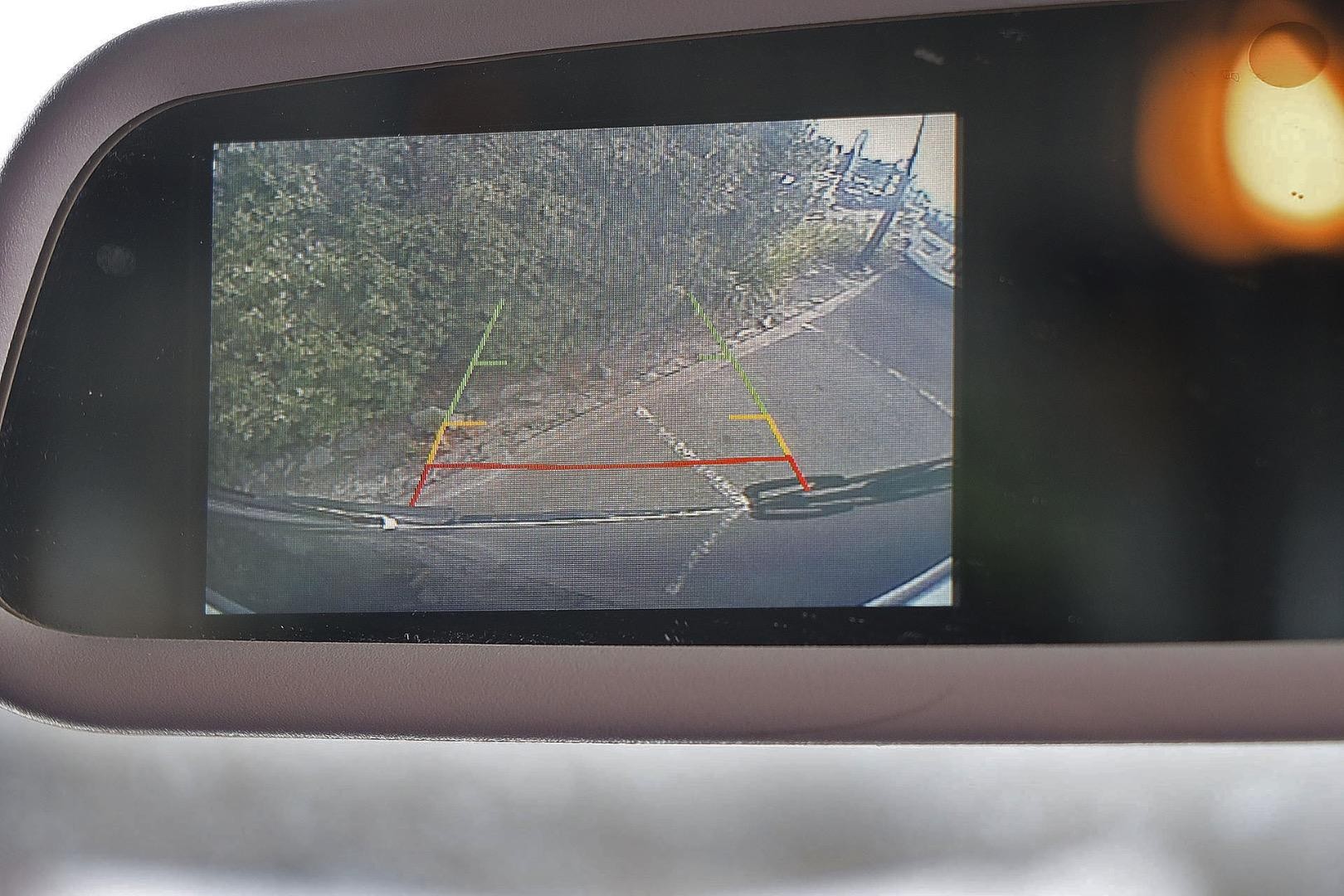 Mitsubishi Express image 2