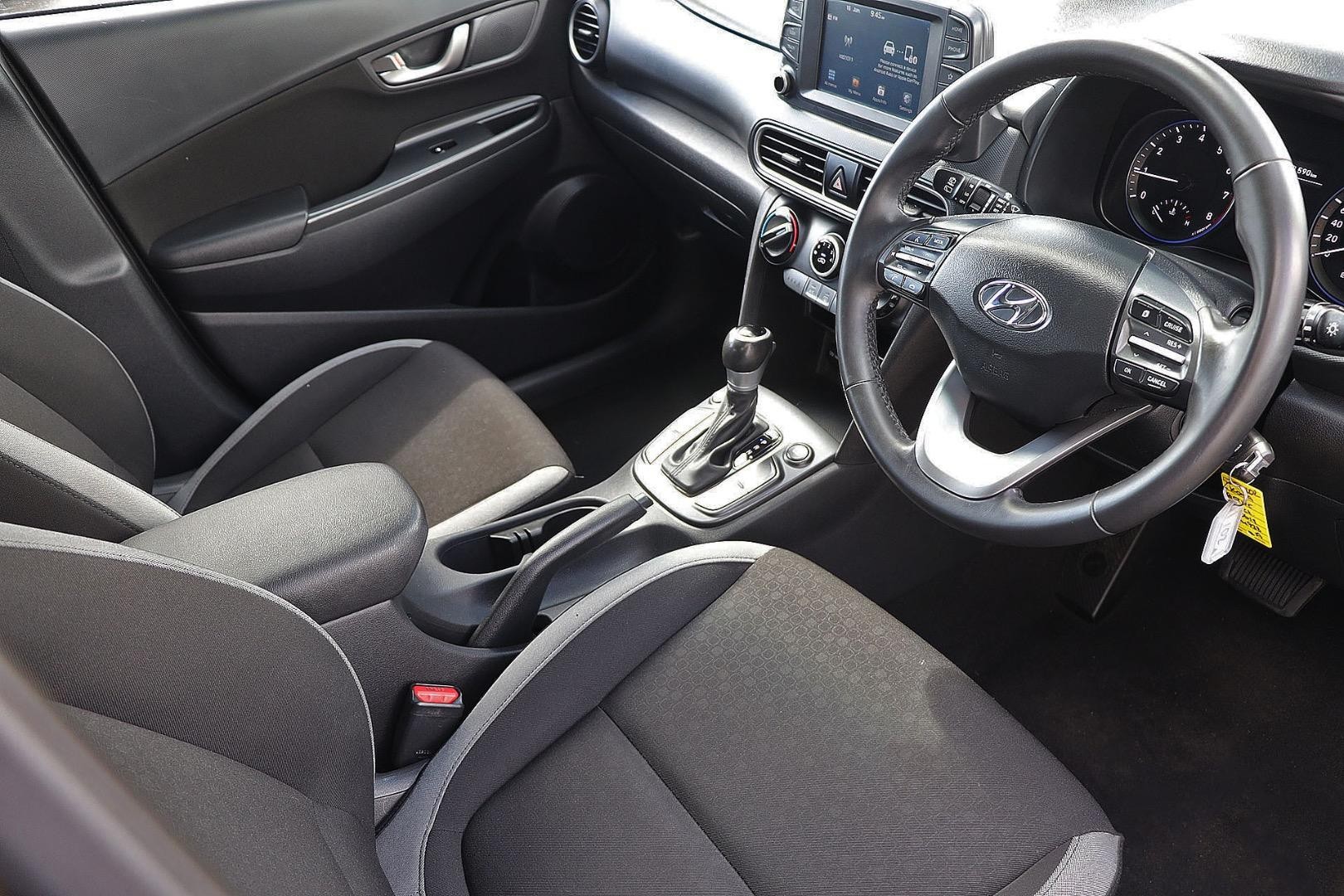 Hyundai Kona image 2