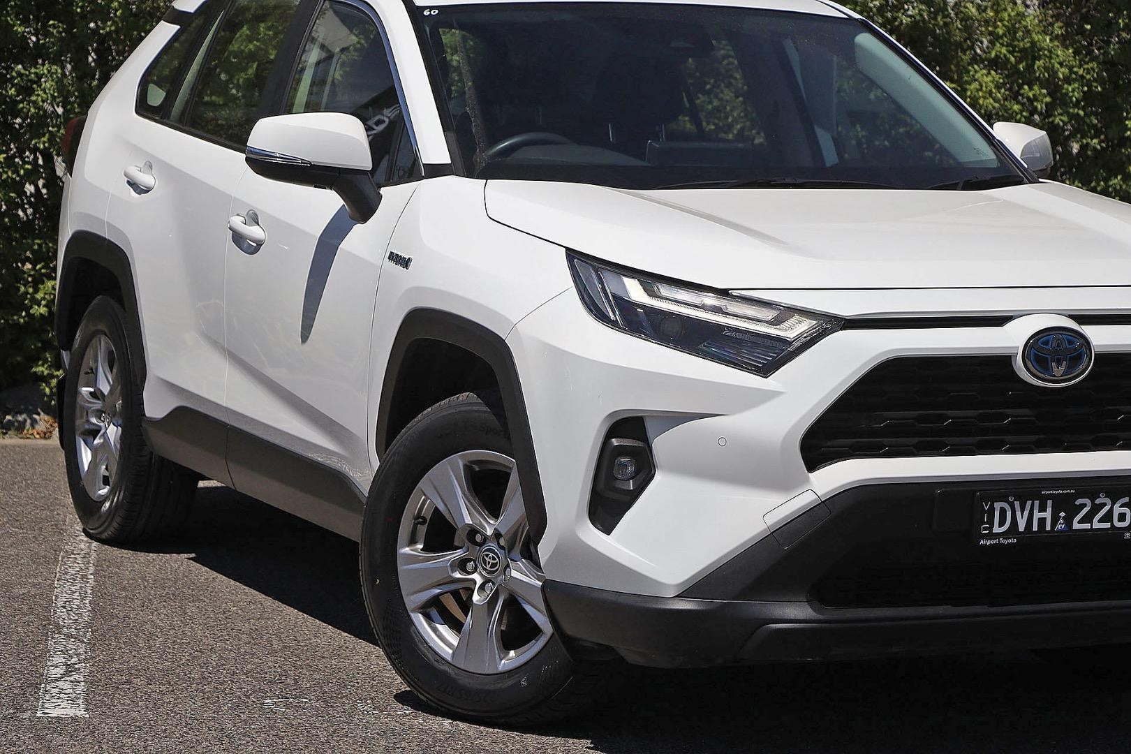 Toyota Rav4 image 2