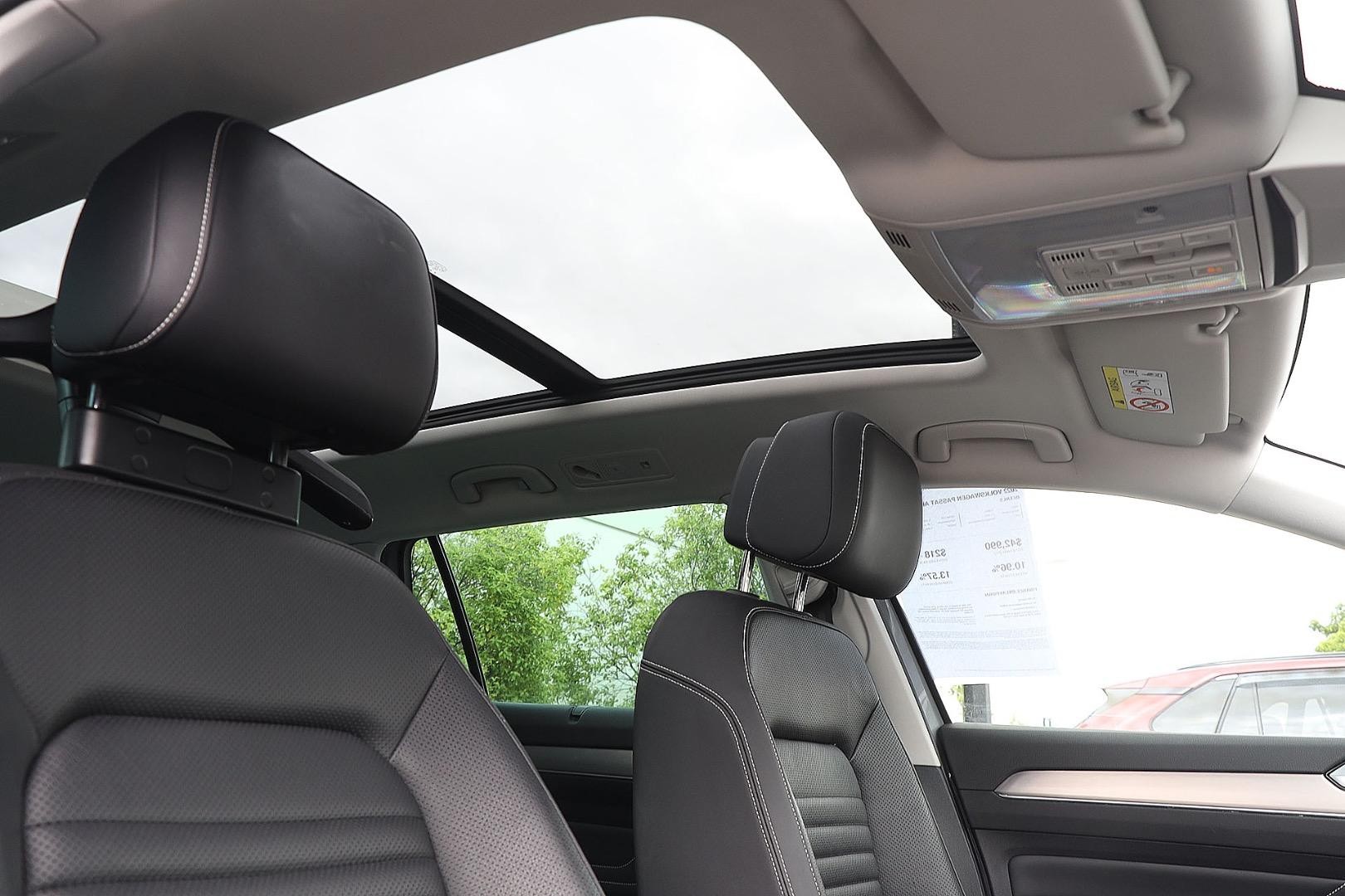 Volkswagen Passat image 4