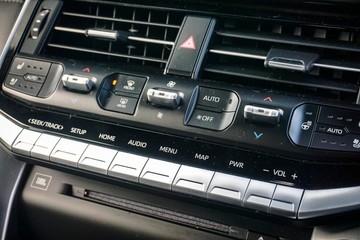 https://dvg-vehicle-assets.s3.amazonaws.com/80676/7767y6qa3lgrsw8k9zni2b8hf.jpg