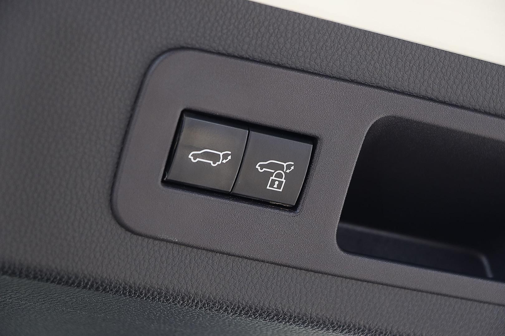 Toyota Landcruiser image 3