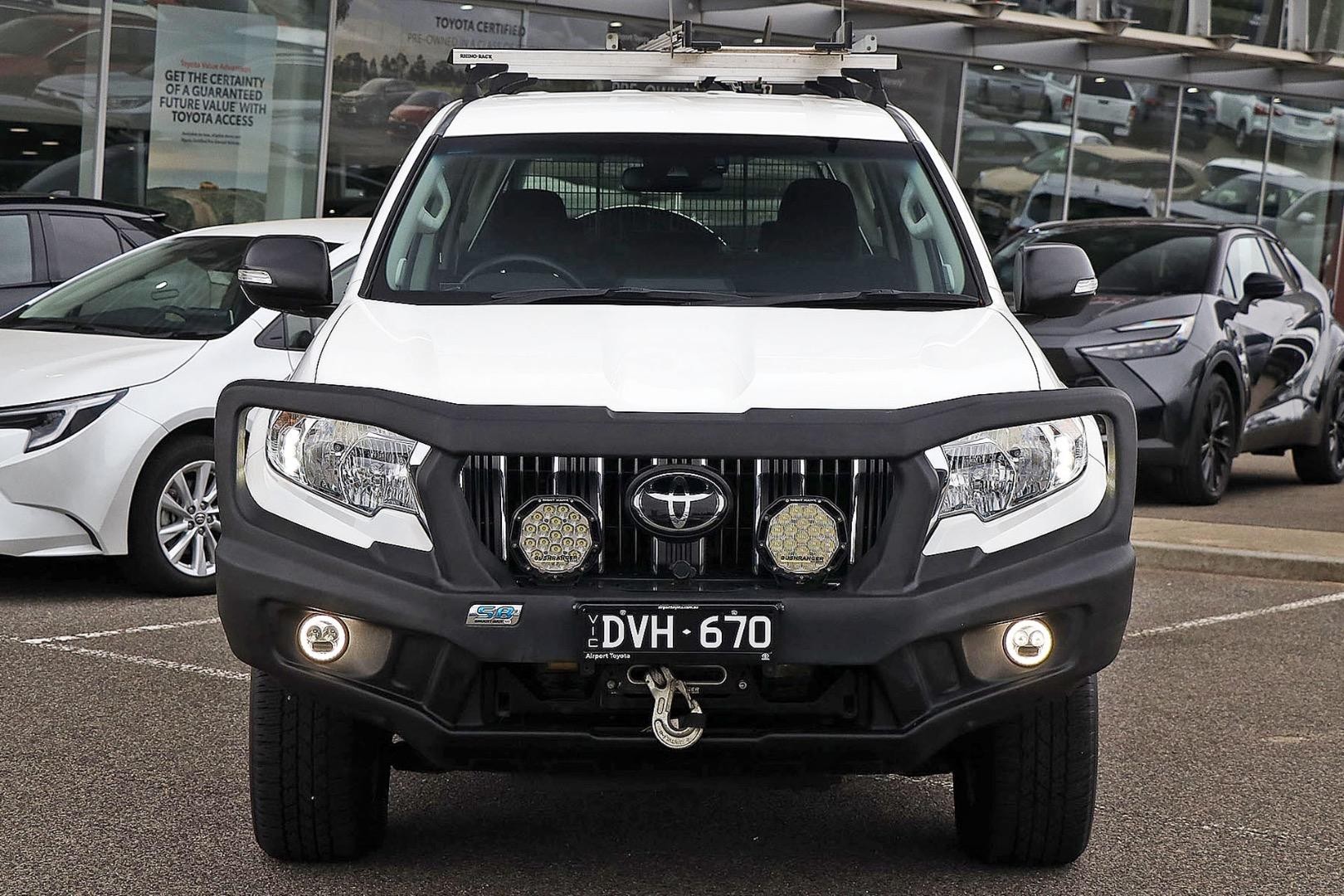 Toyota Landcruiser Prado image 3