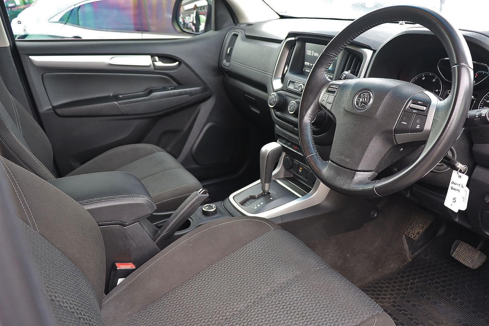 Holden Trailblazer image 2