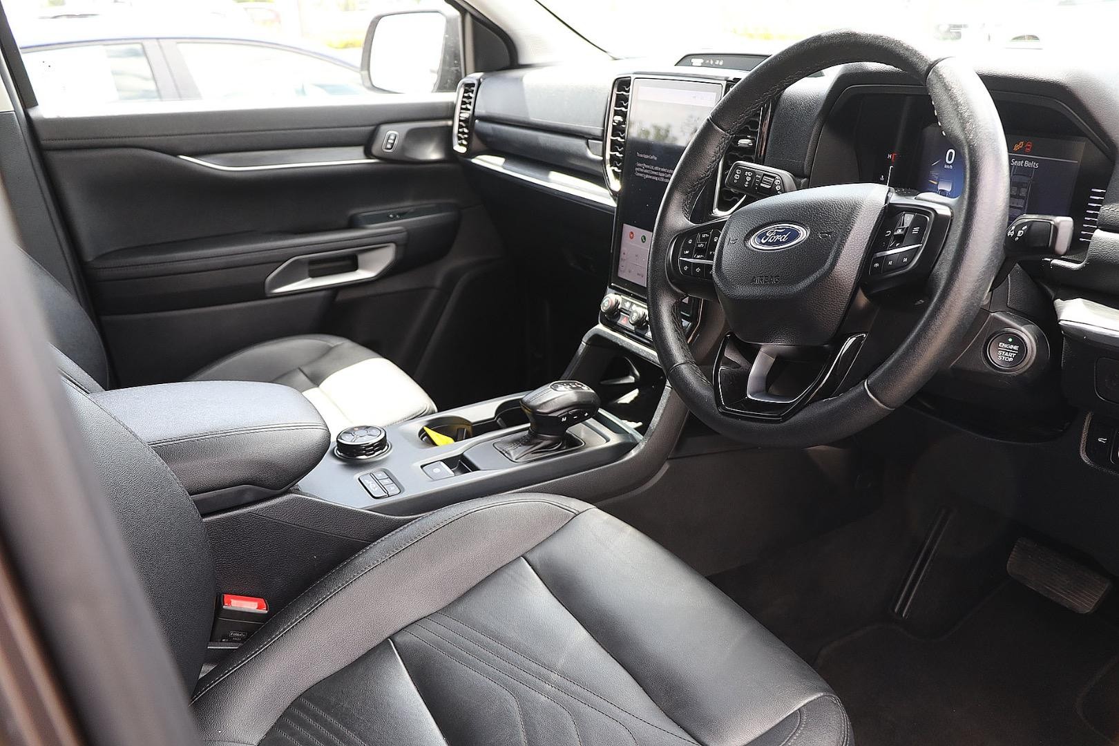 Ford Everest image 2