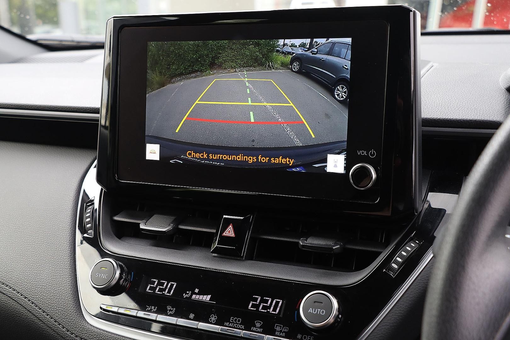 Toyota Corolla Cross image 3