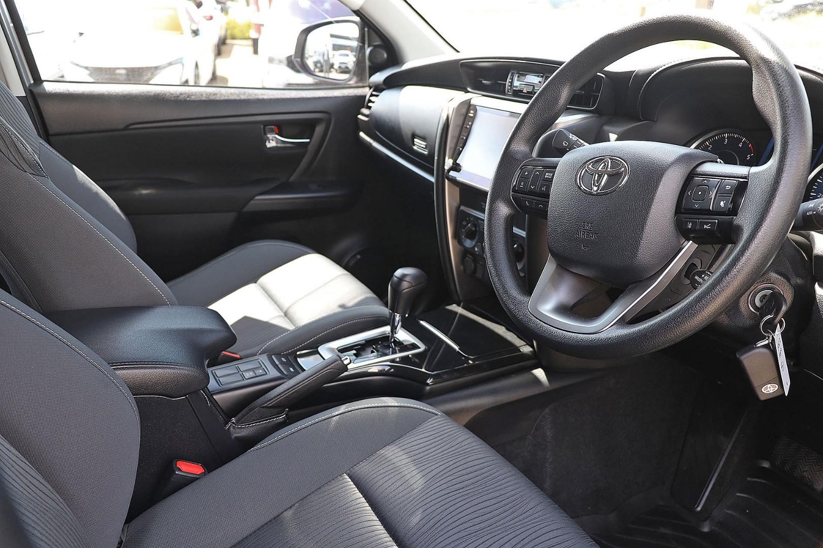 Toyota Fortuner image 2