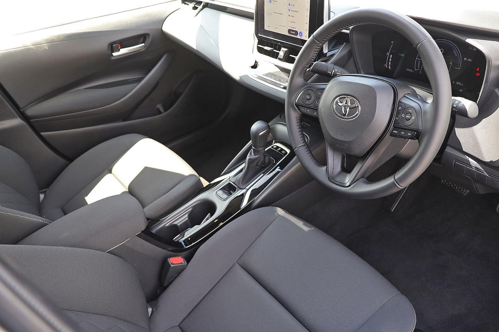 Toyota Corolla image 2