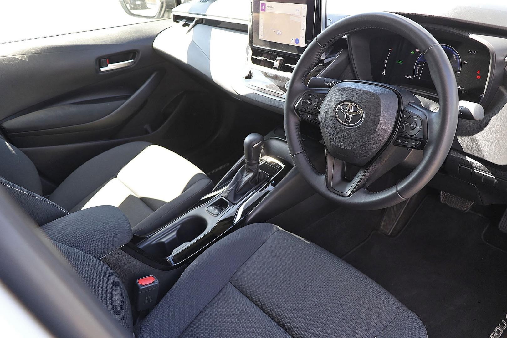 Toyota Corolla image 2