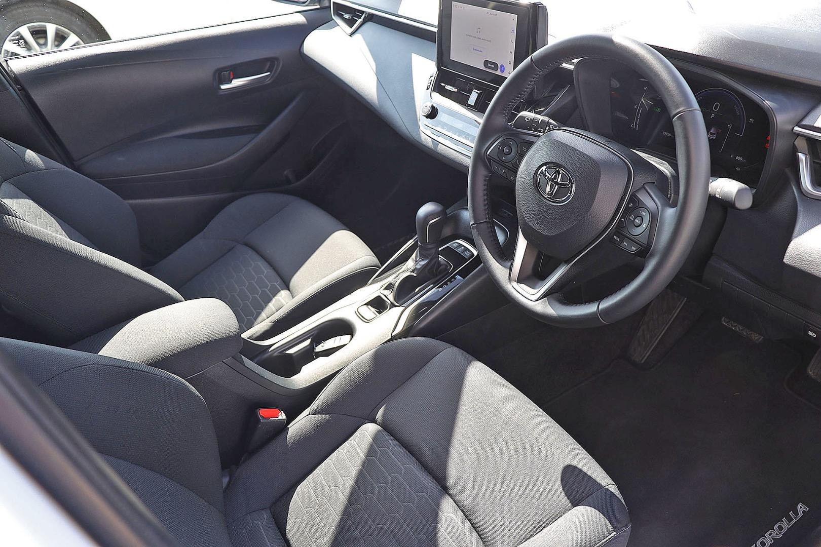 Toyota Corolla image 2