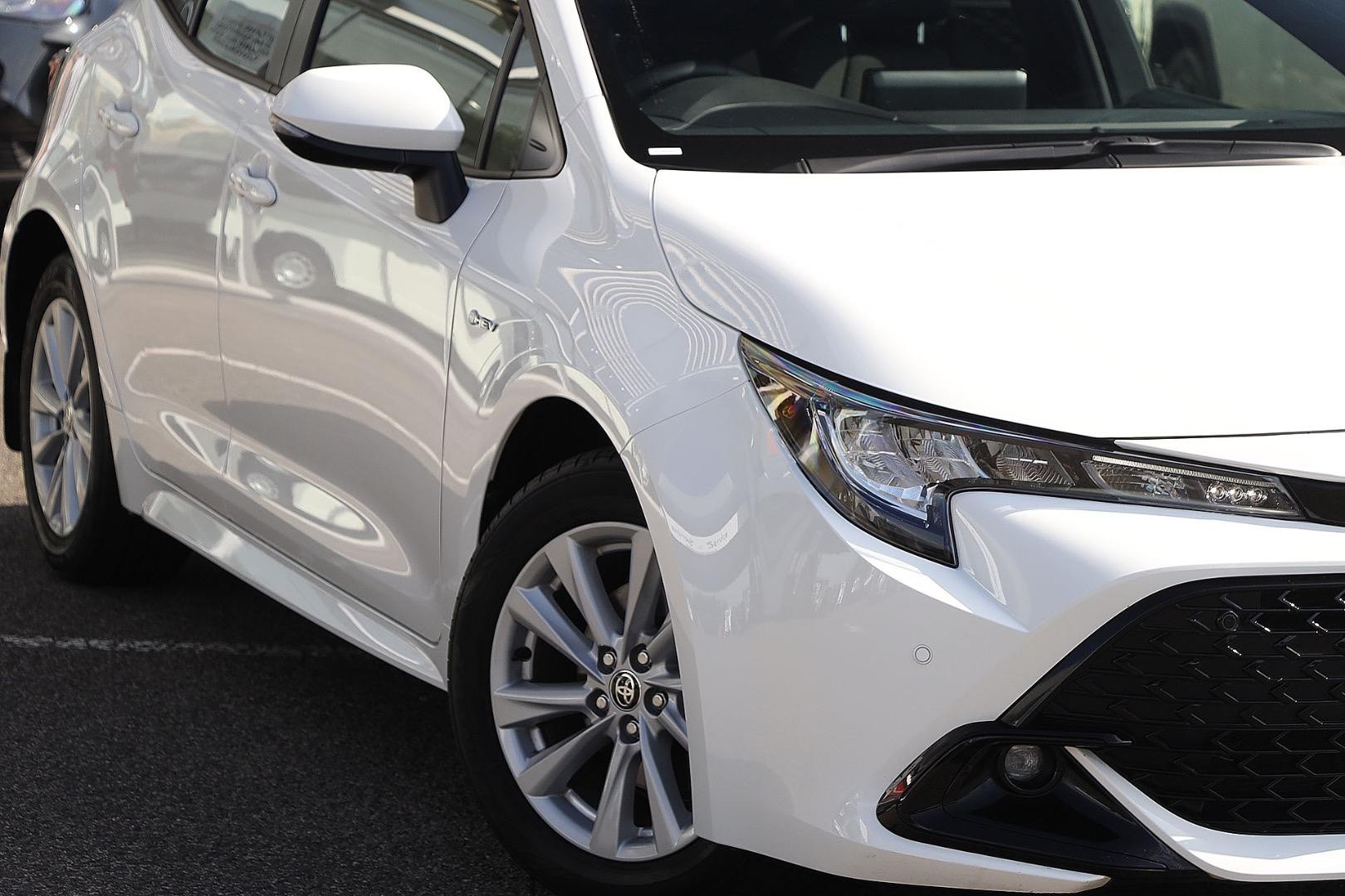 Toyota Corolla image 2