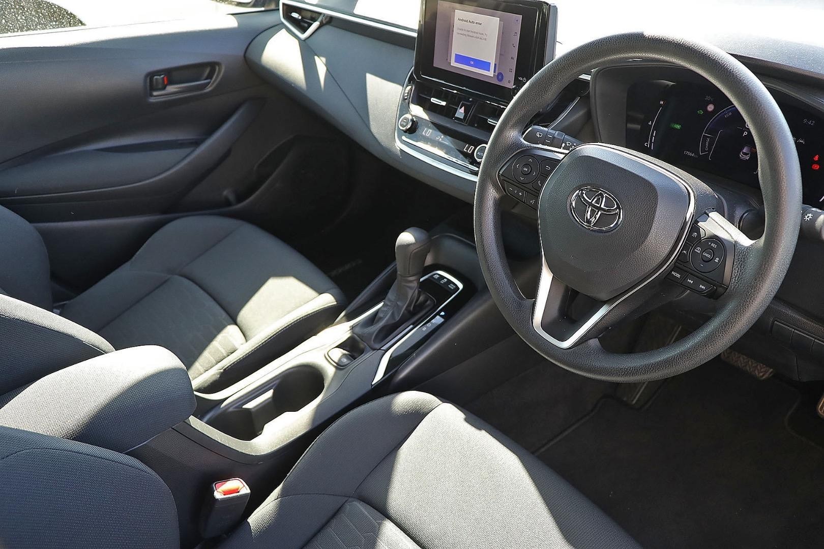 Toyota Corolla image 2