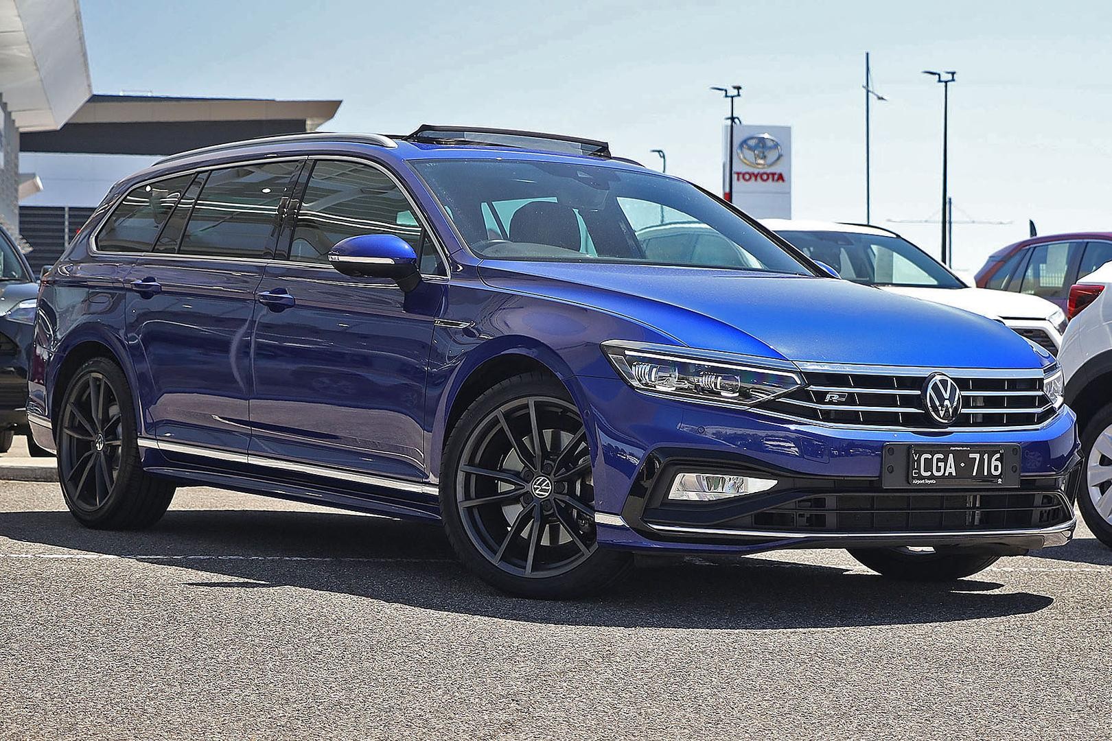 Volkswagen Passat image 1